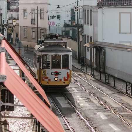 Joivy Elegant 2Br Apt Nearby Tram 28E Stop - Portas Sol Lisbon Bagian luar foto