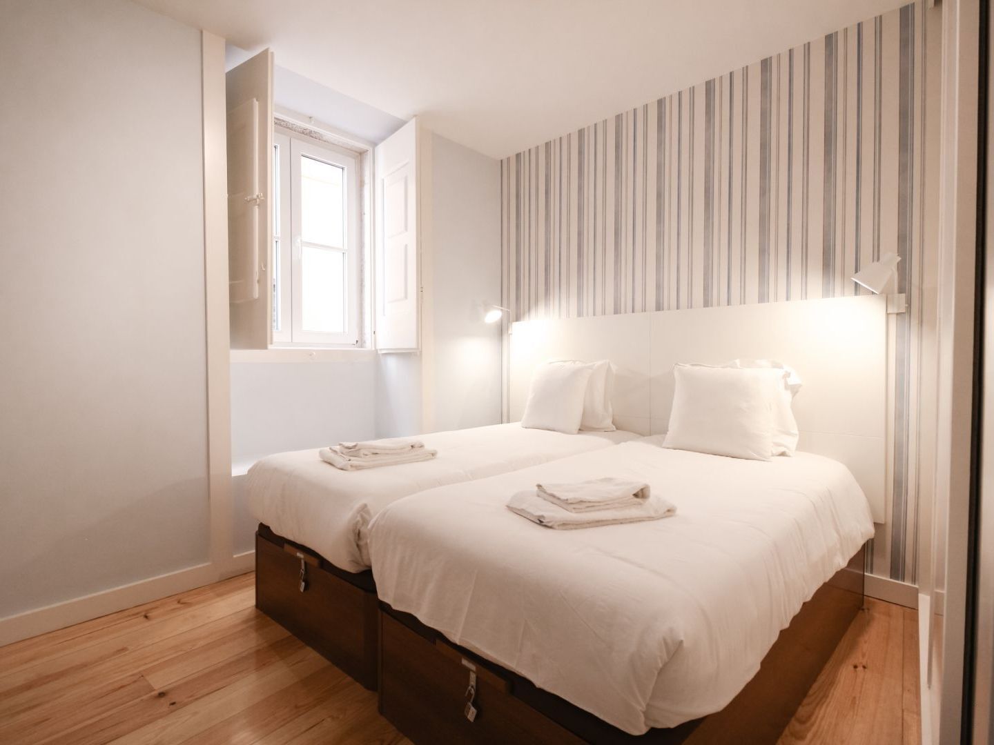 Joivy Elegant 2Br Apt Nearby Tram 28E Stop - Portas Sol Lisbon Bagian luar foto